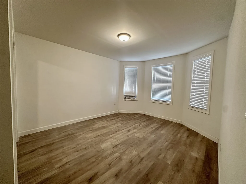 72 Easton St, Allston