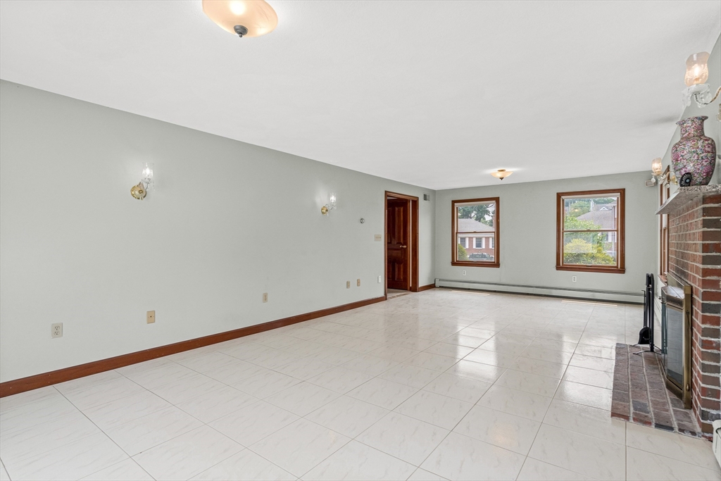 1 Via Marino, Medford