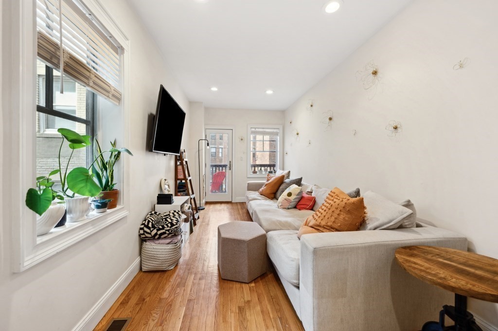 37 Queensberry, Fenway