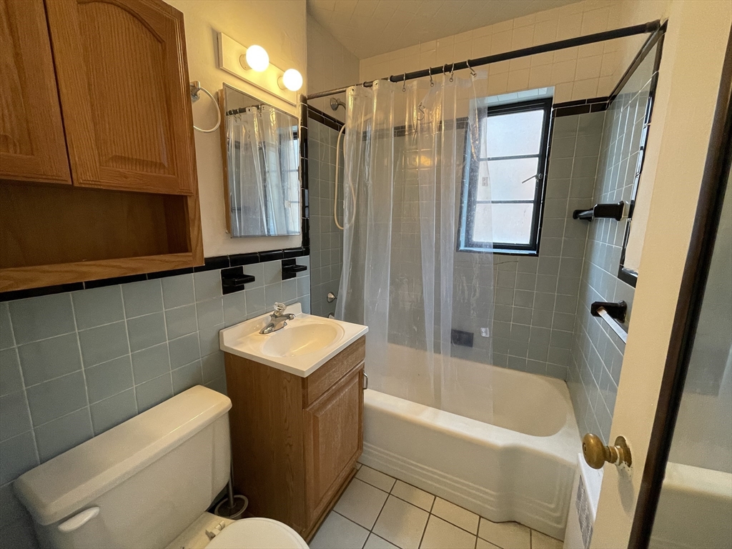 79 Sutherland, Brighton