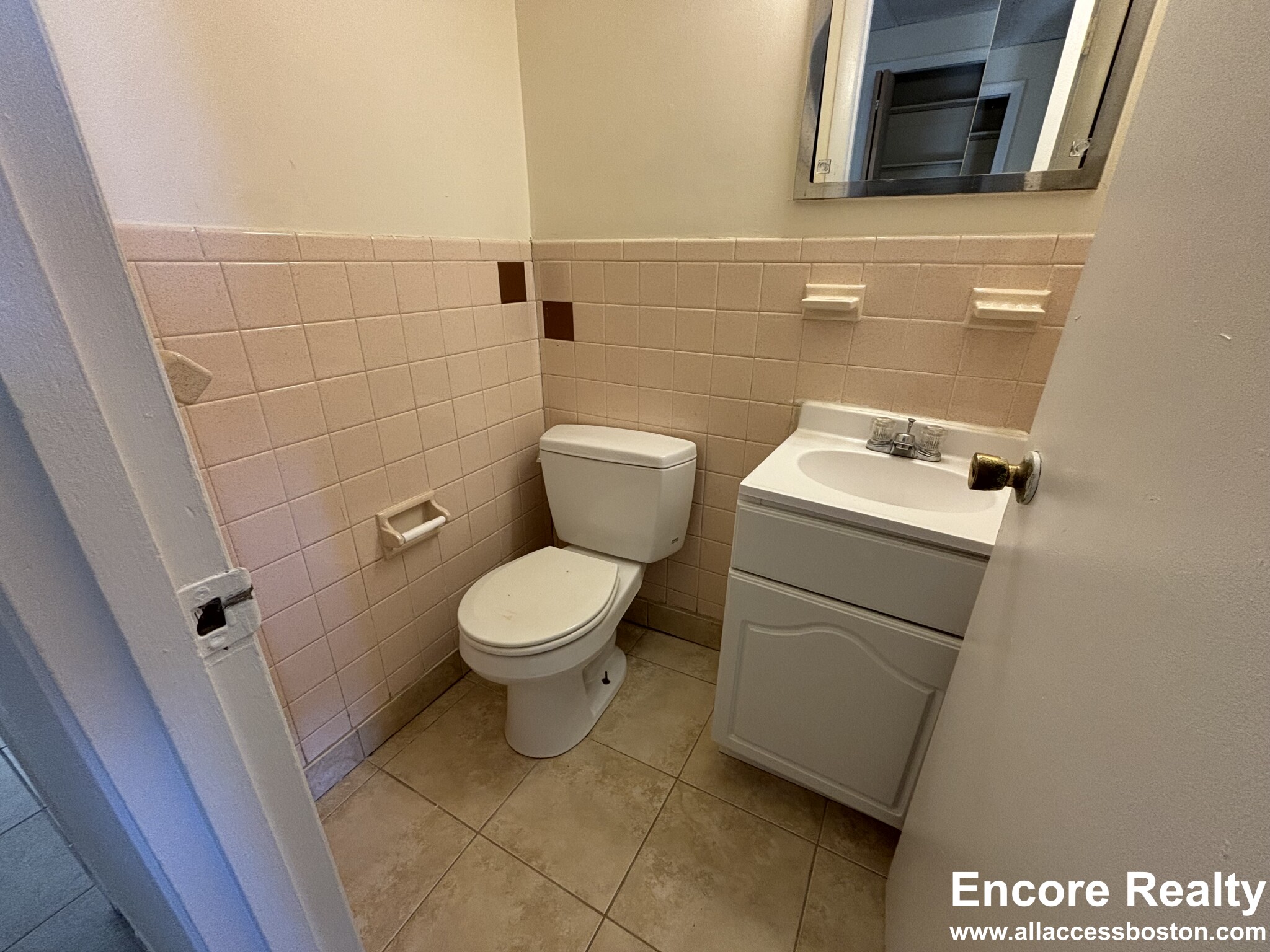 1135 Commonwealth Ave, Brighton