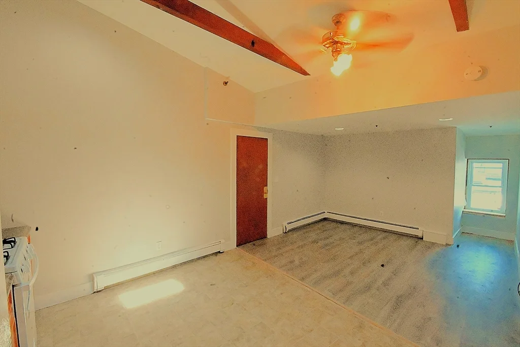 262 Main St, Gloucester