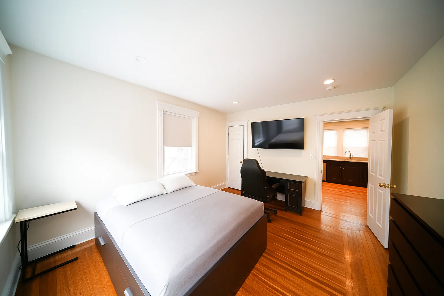 8 Sawyer Ter, Allston