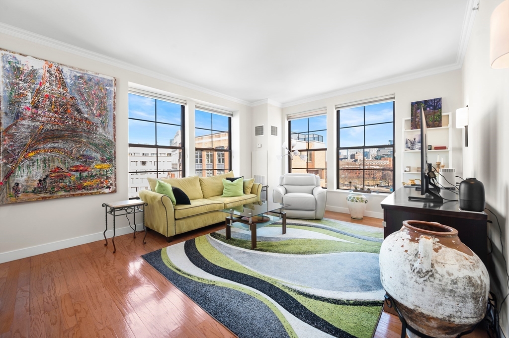 519 Harrison Ave, South End