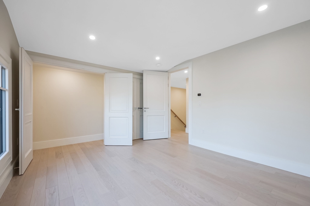 116 Columbia St, North Brookline