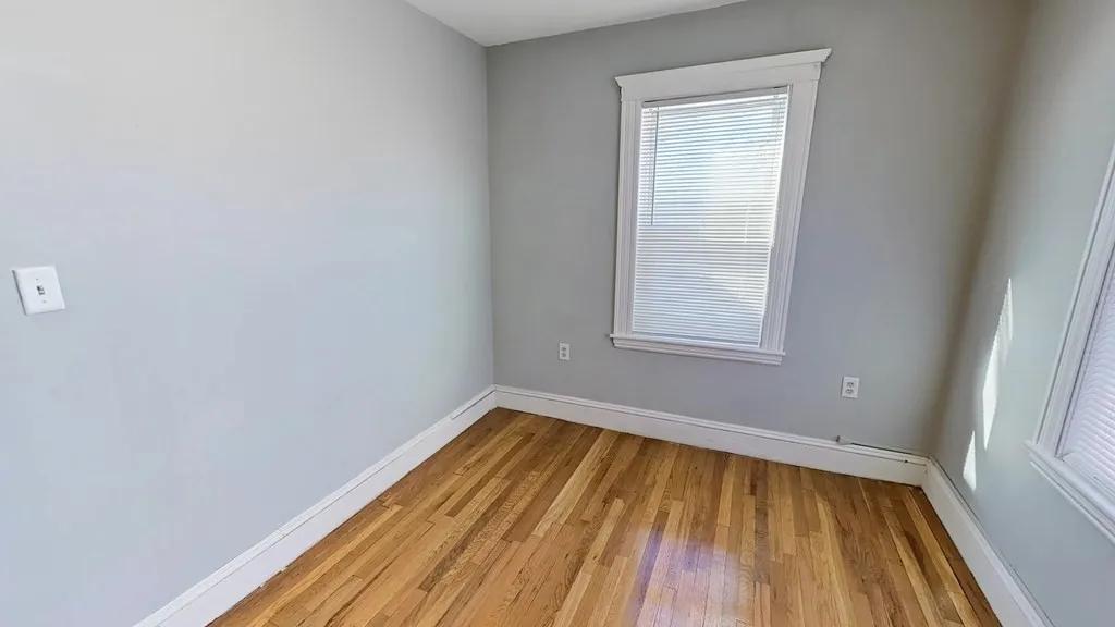 75 Forest Hills St, Jamaica Plain