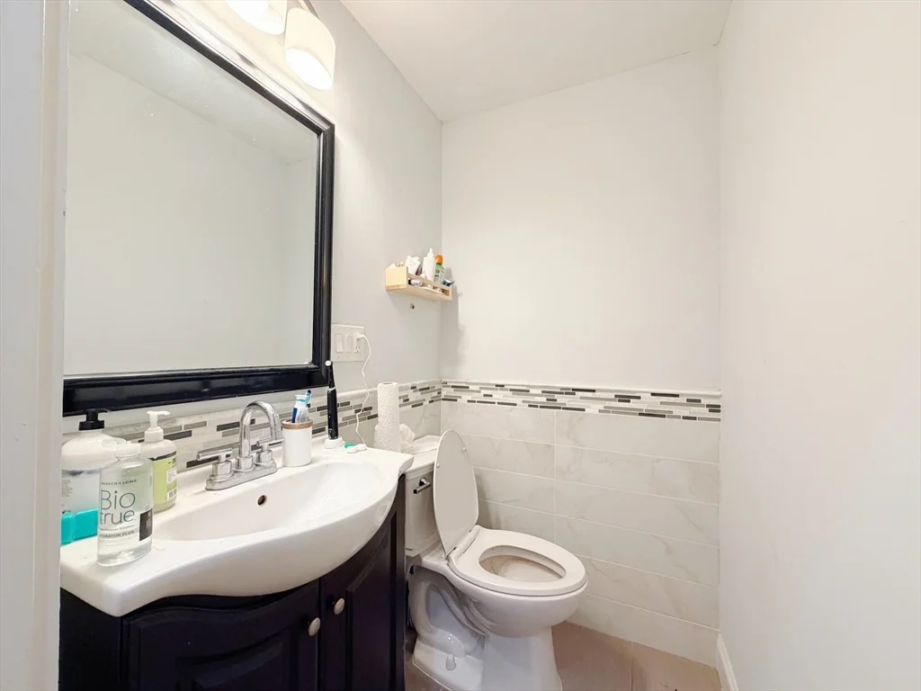 17 Pleasant St, Dorchester