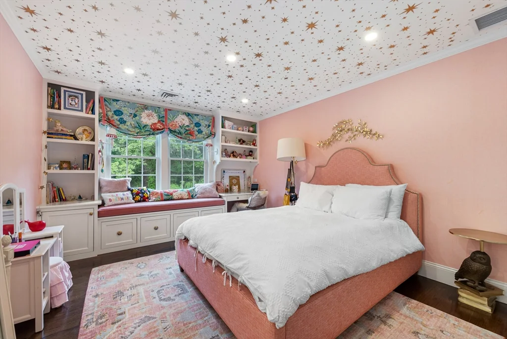 227 Rice Rd, Cochituate