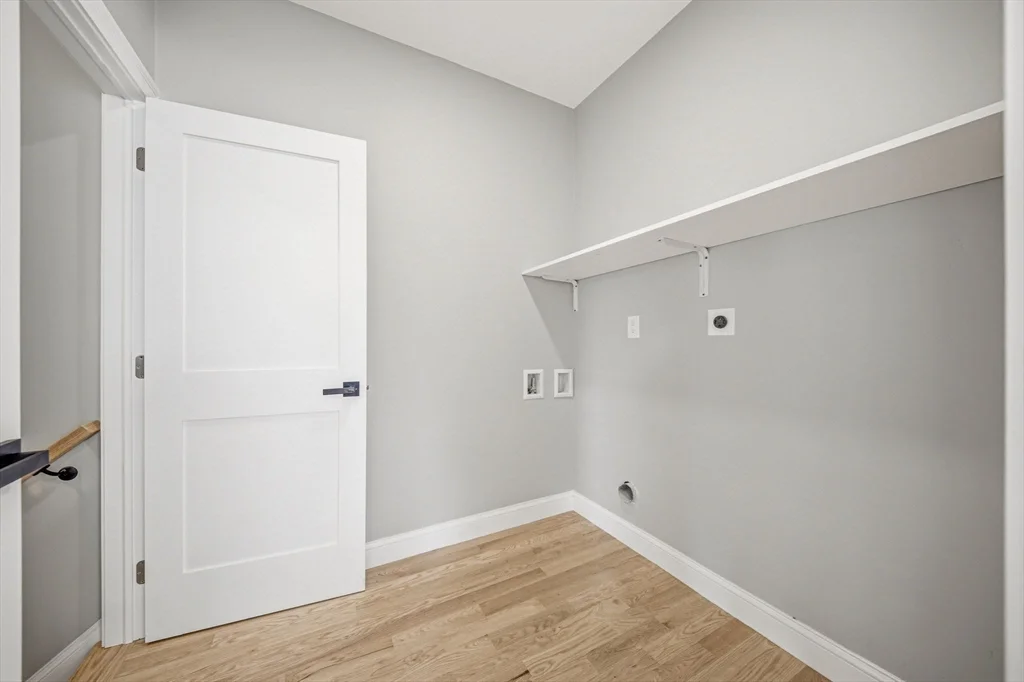 9 Logan Ave, Medford