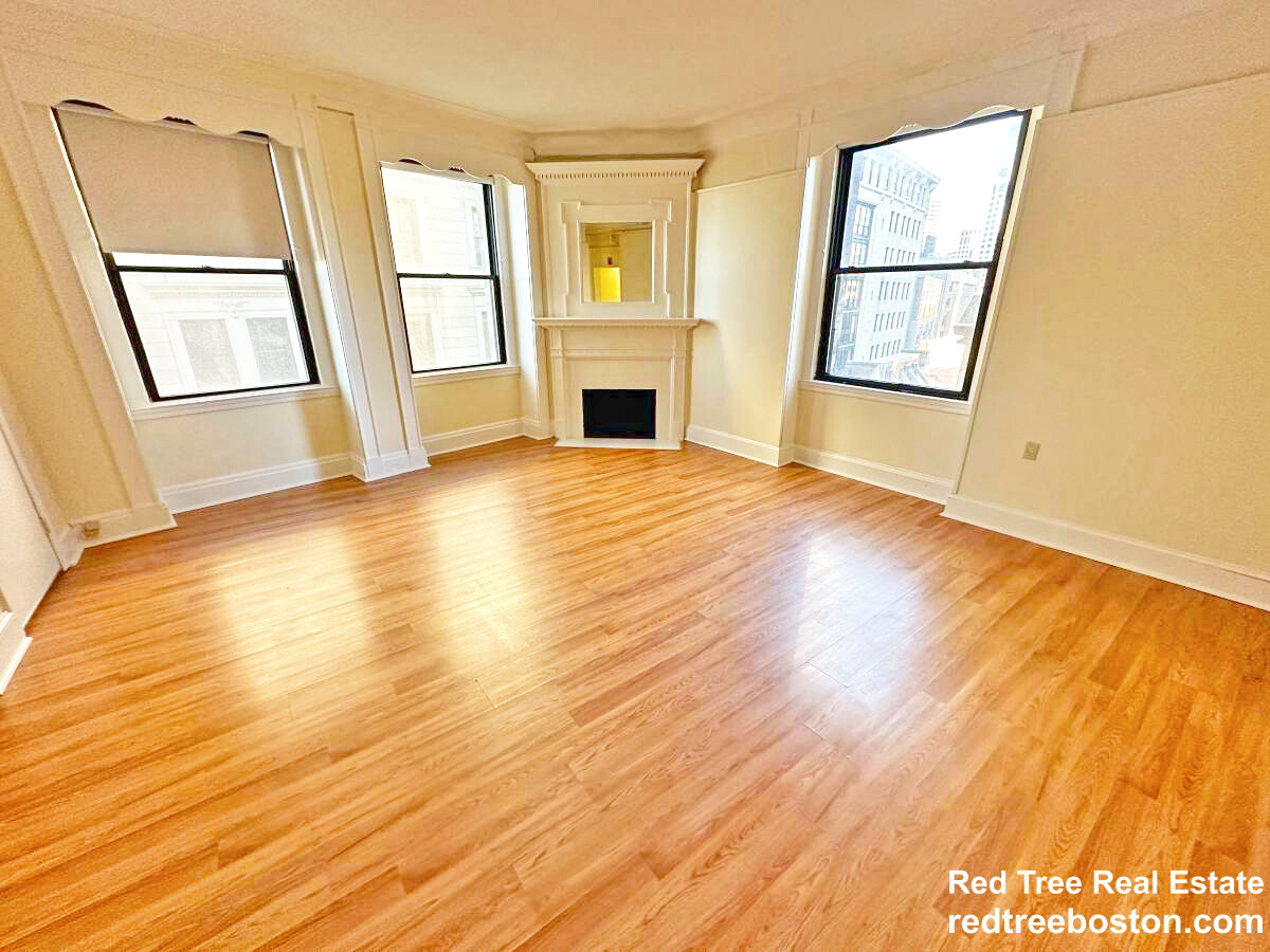 62 Boylston St, Midtown