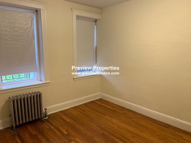 1810 Commonwealth Ave, Brighton