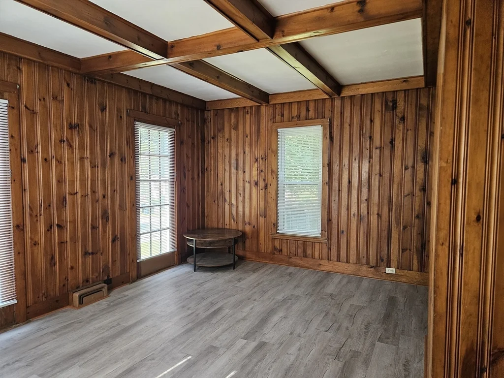 44 Chestnut St, Marlborough