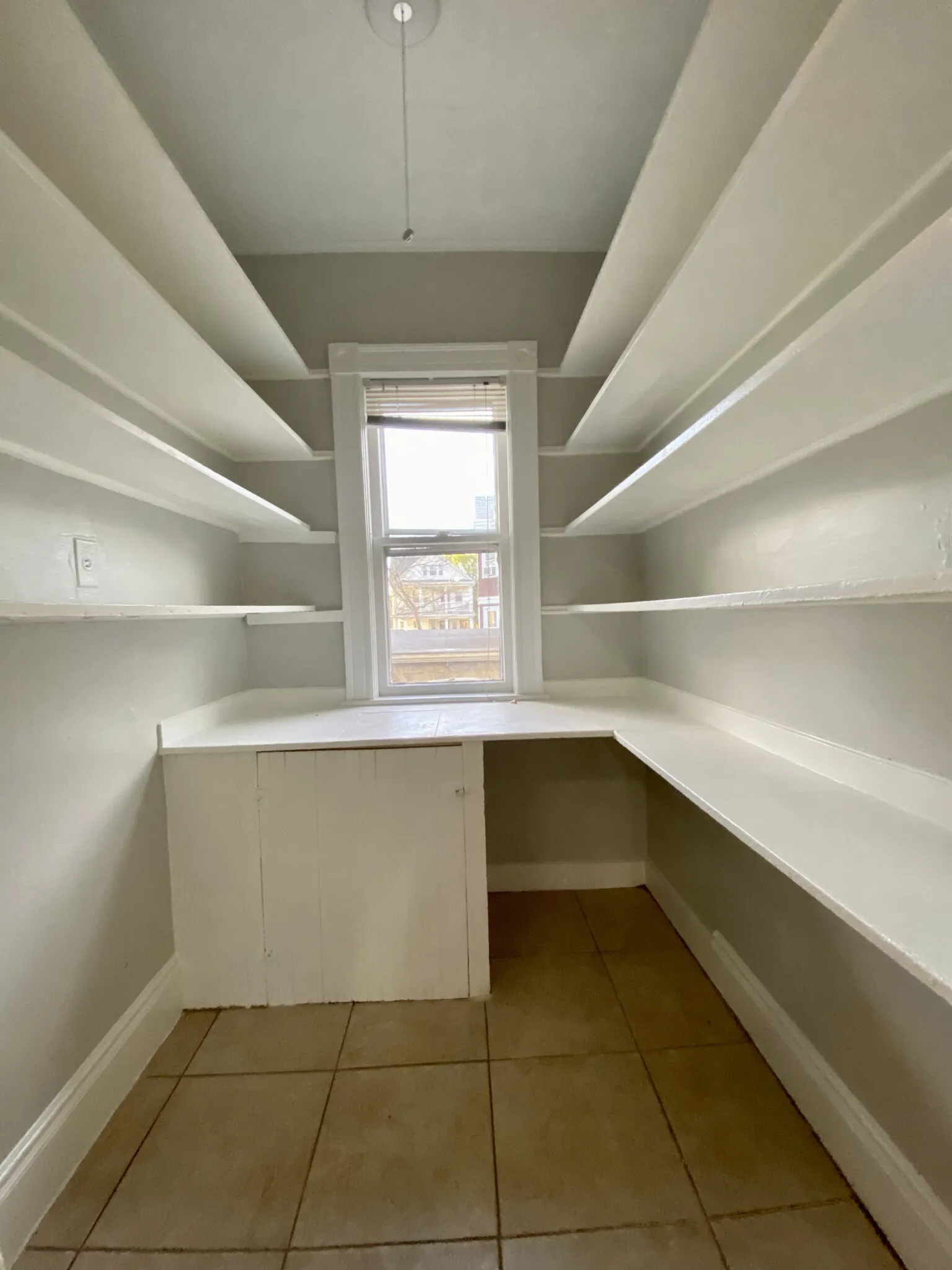 14 Belknap St, West Somerville