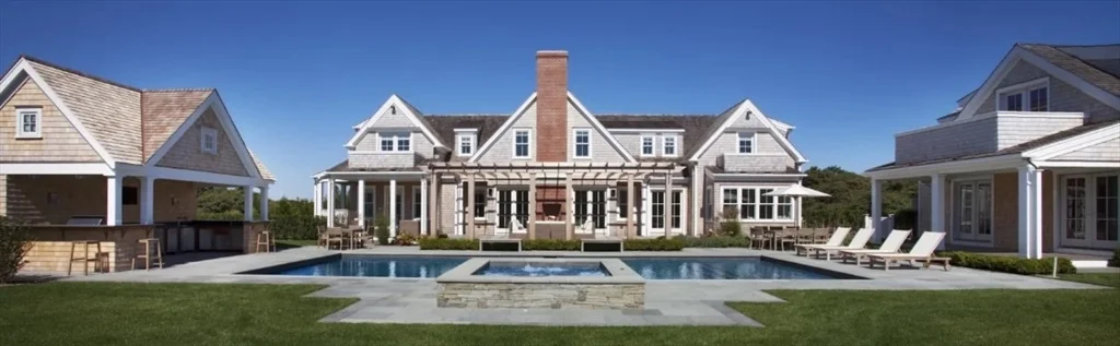 21 Woodbine St, Nantucket