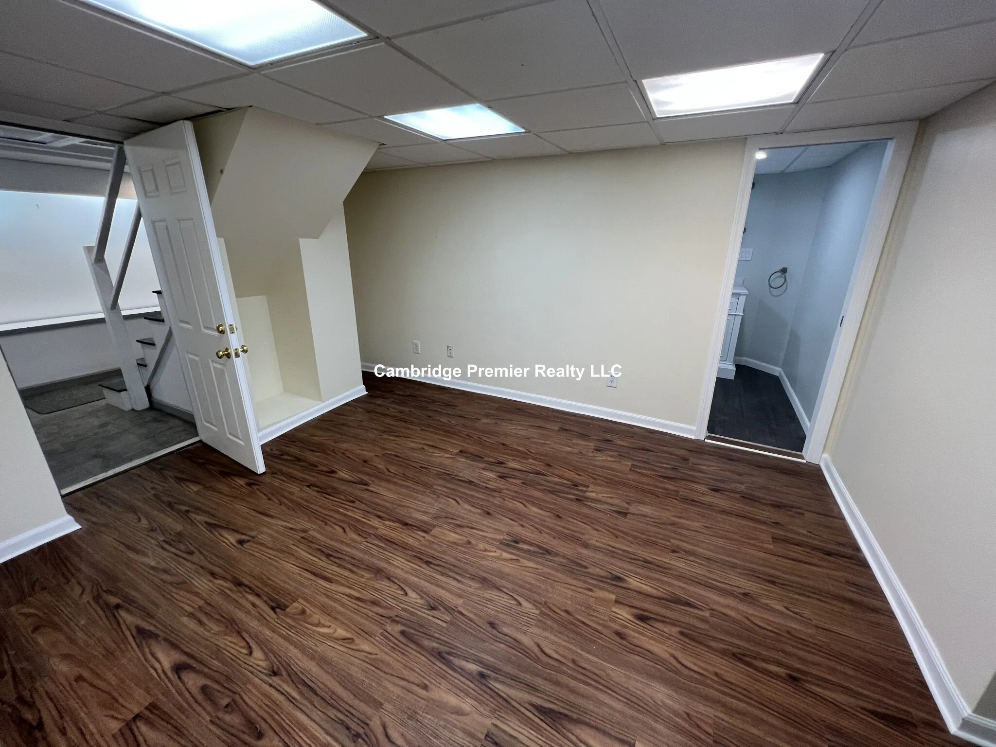 10 Wallace St, Tufts