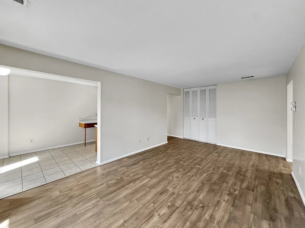32 Shrewsbury Green Dr, Shrewsbury