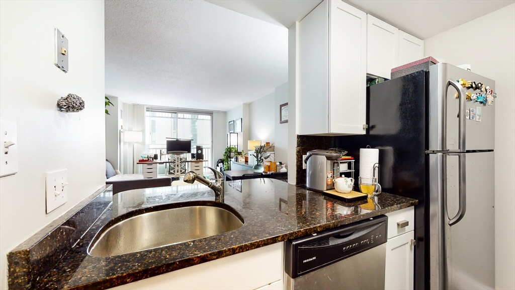 8-10 Museum Way, East Cambridge