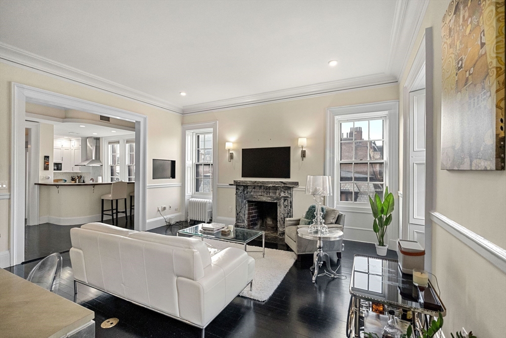 285 Clarendon St, Back Bay