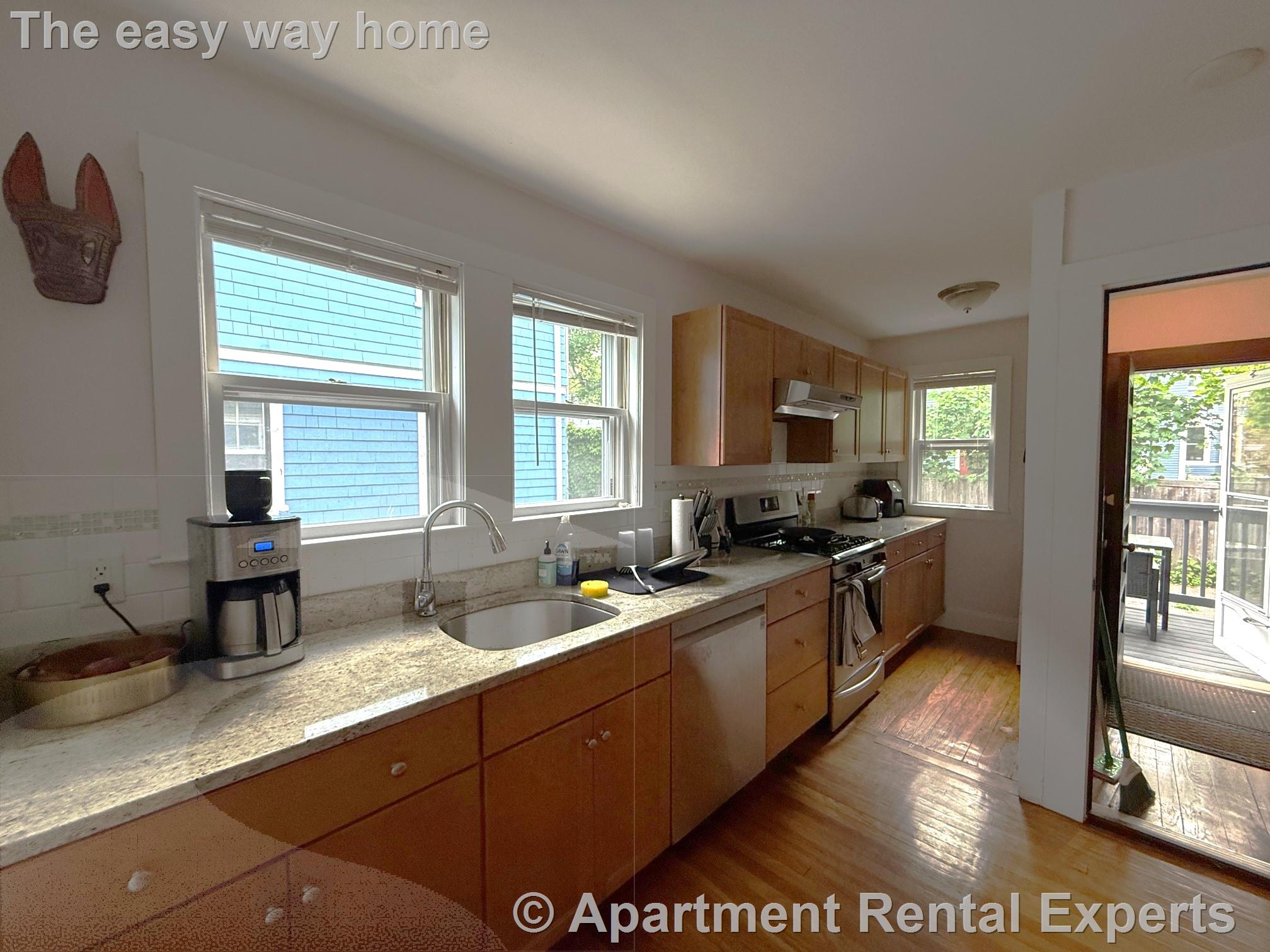 17 Milton St, Davis Square