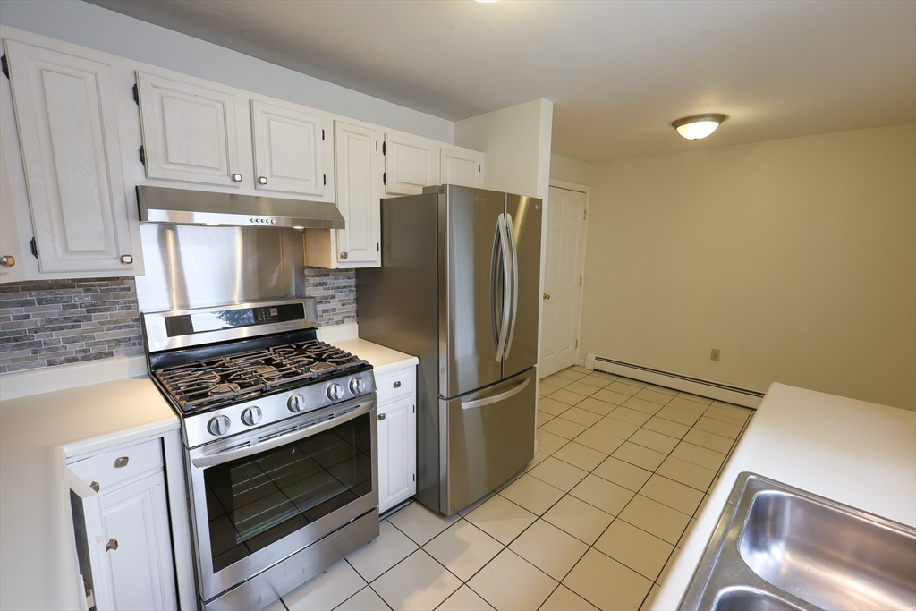 8 Mount Calvary Rd, Roslindale