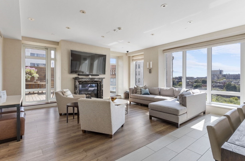 135 Clarendon St, Back Bay