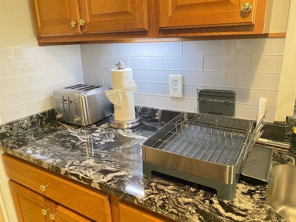 15 Winchester Dr, Lexington