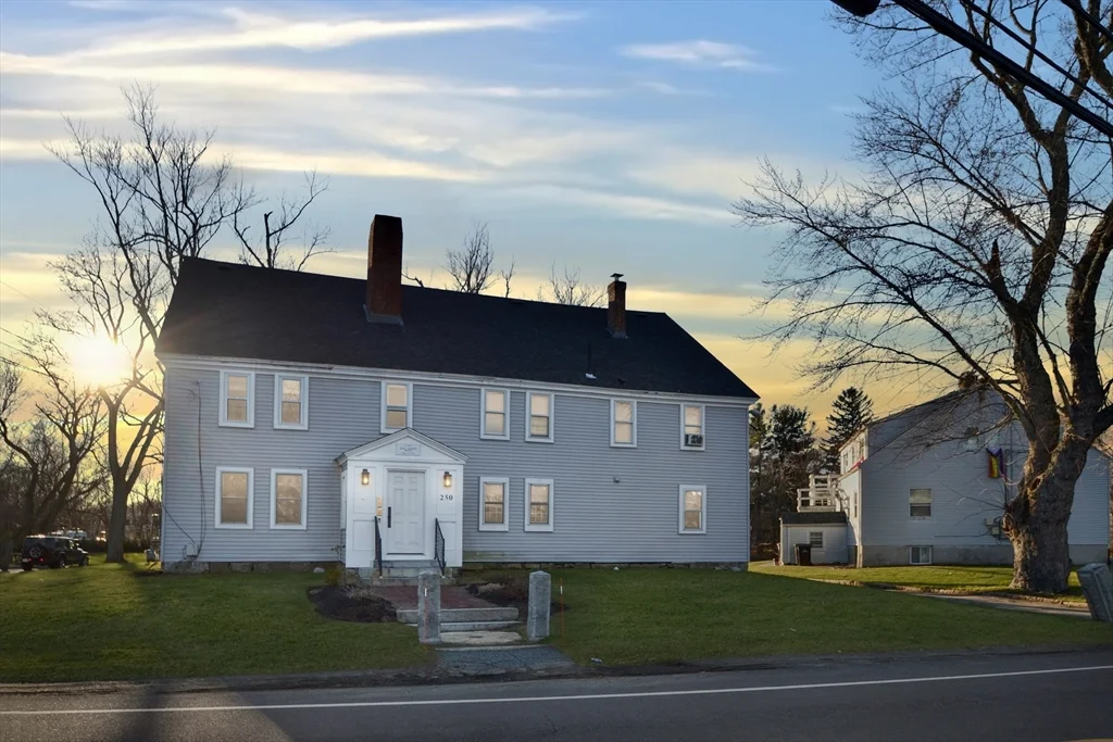 250 Walnut St, Framingham