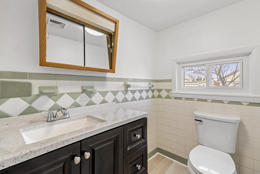 528 Eastern Ave, Fall River