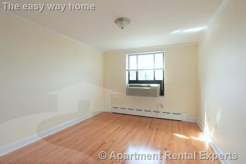 60 Brattle St, Harvard Square