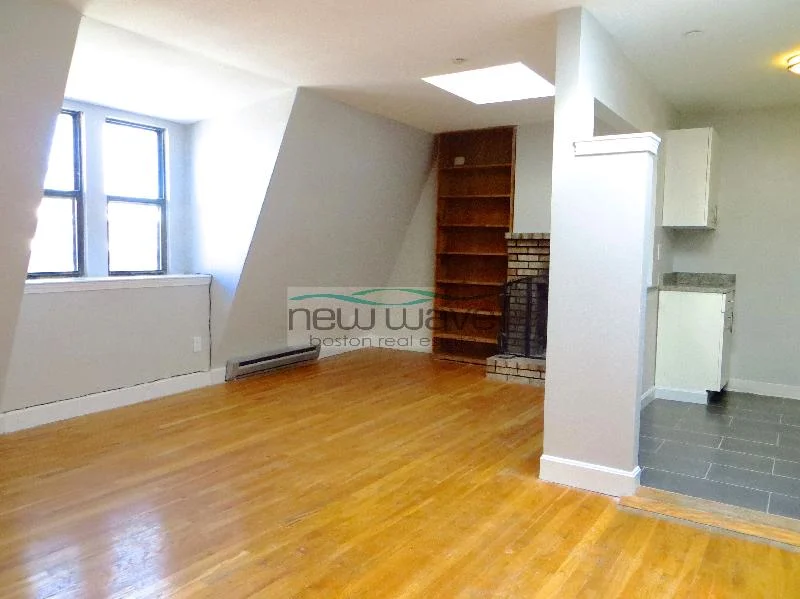 469 Massachusetts Ave, South End