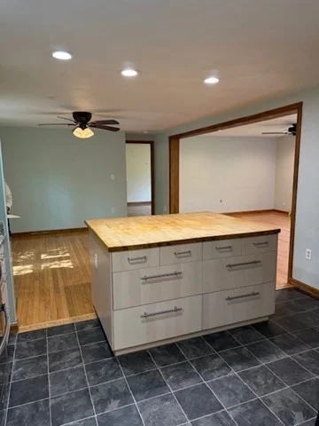30 Groton Rd, Shirley