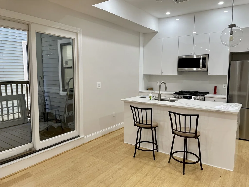 258 W Broadway, South Boston