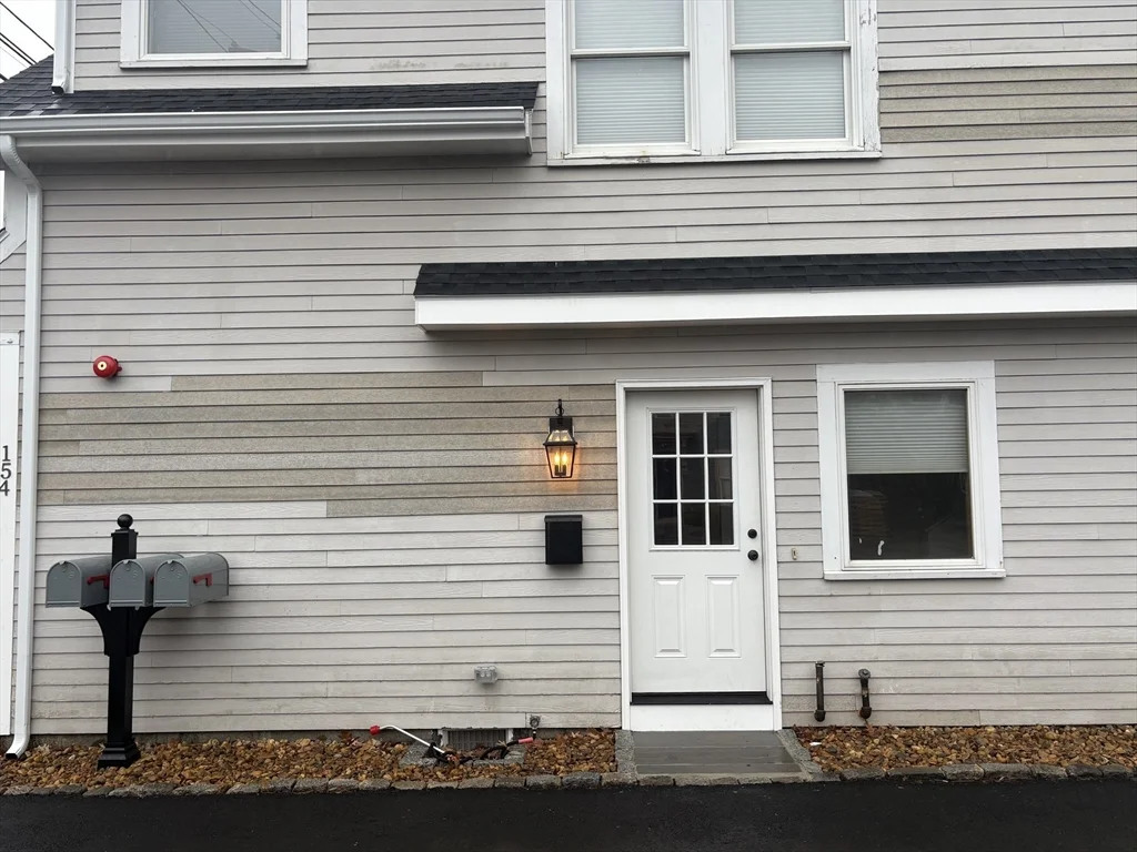 154 Granite St, Rockport