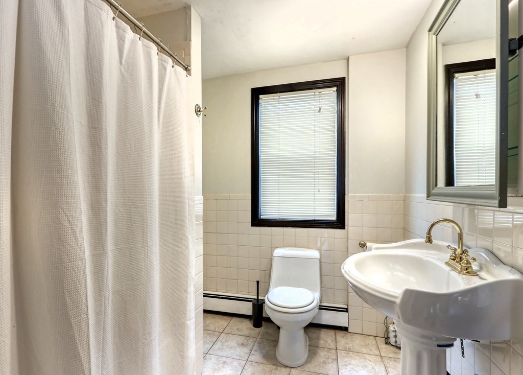 12 Jenkins St, South Boston