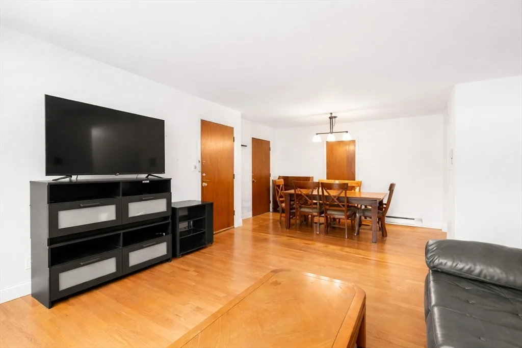 147 Milk St, Westborough