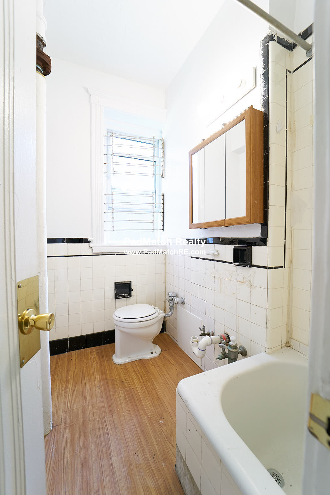 1810 Commonwealth Ave, Brighton