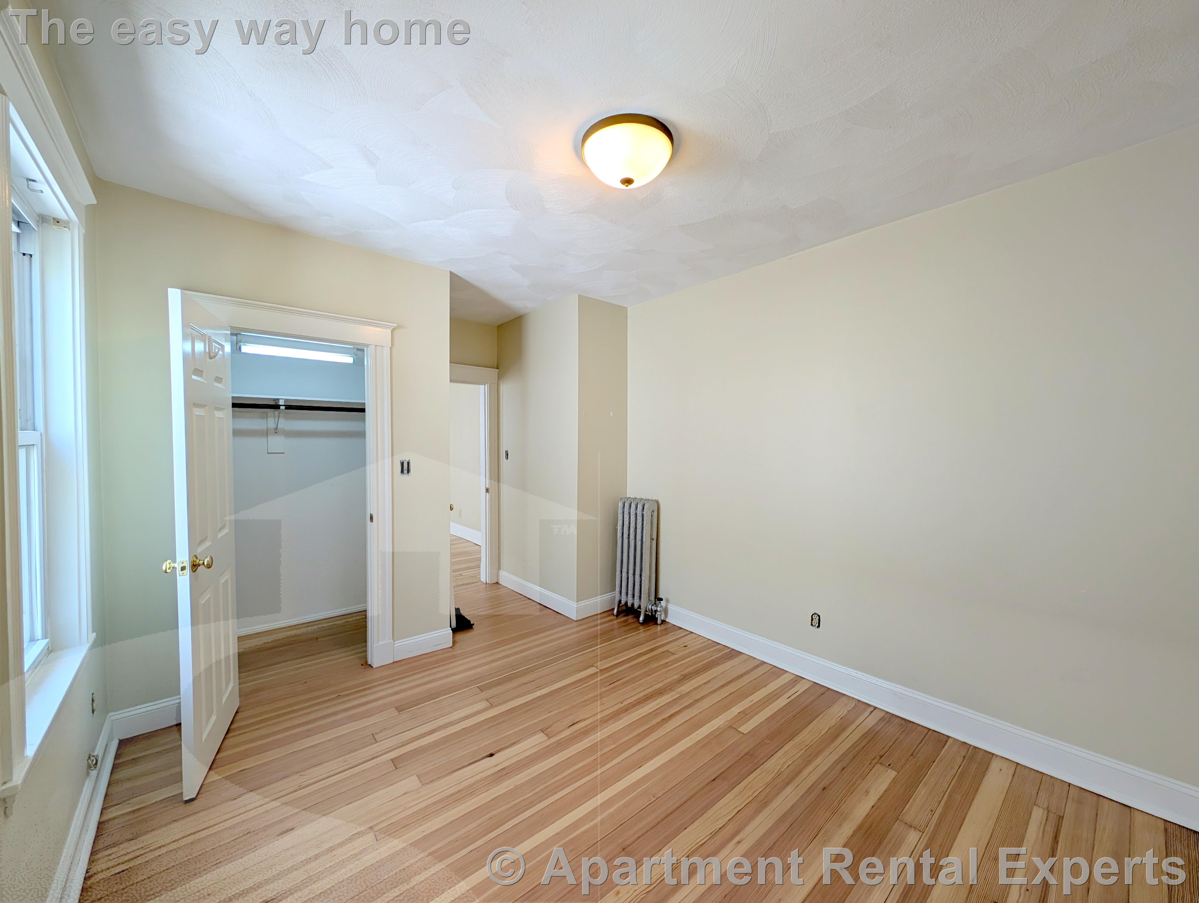 79 Conwell Ave, Tufts