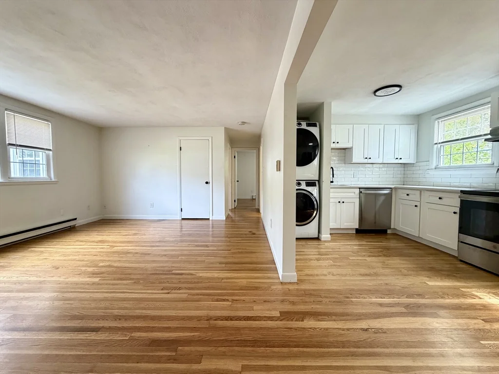 507 Main St, Walpole