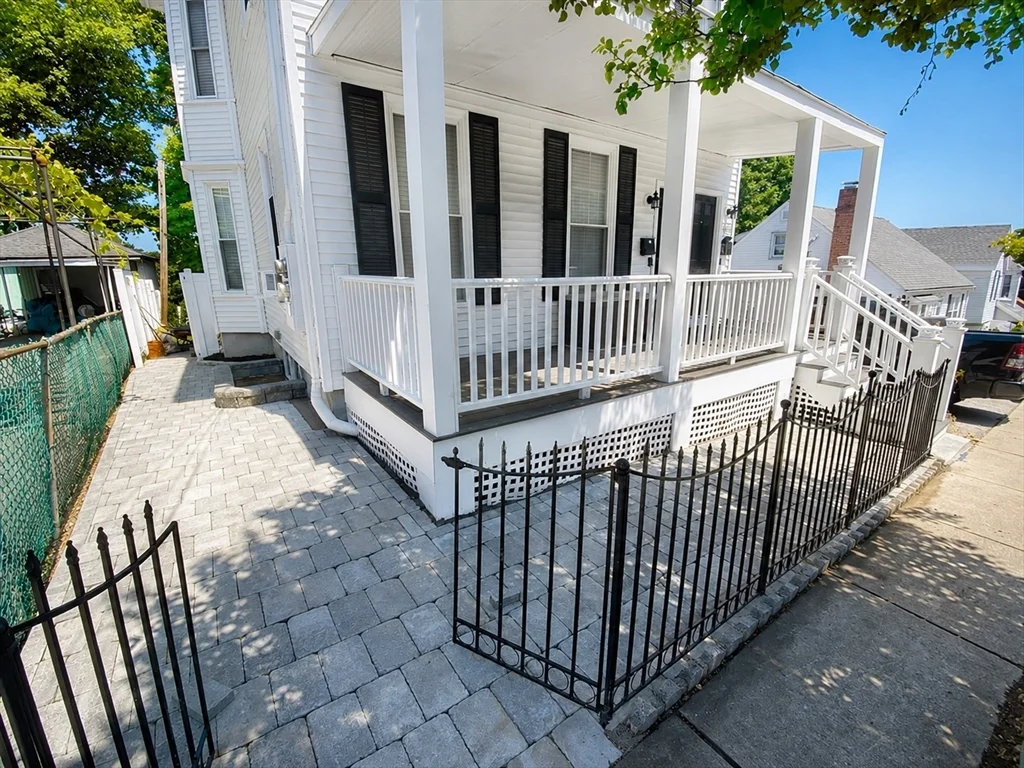 323 Bainbridge St, Malden