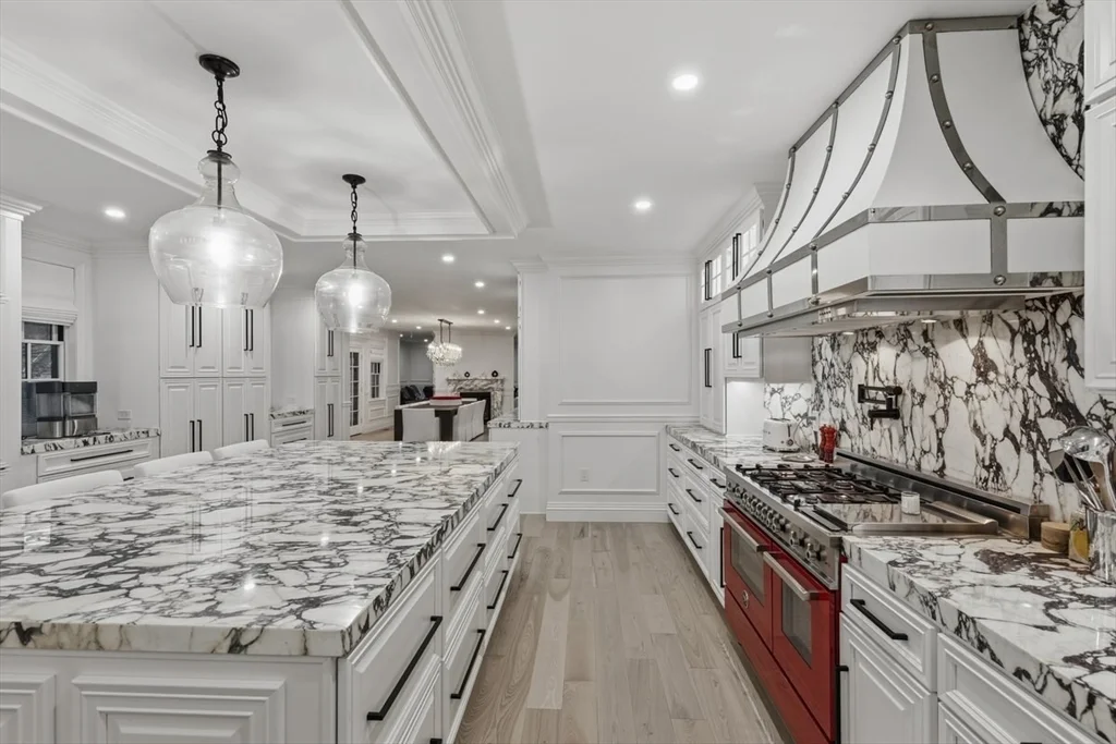 959 Chestnut St, Newton