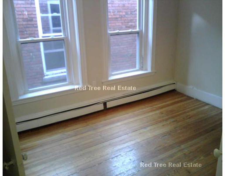 127 Cedar St, Roxbury