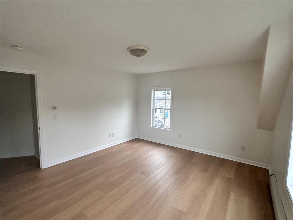 146 Hayden Rowe, Hopkinton