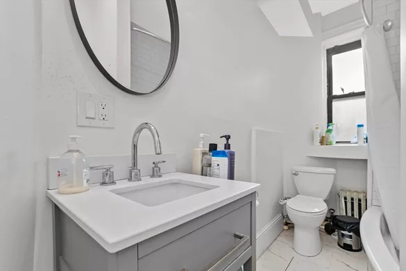 868 Huntington Ave, Coolidge Corner