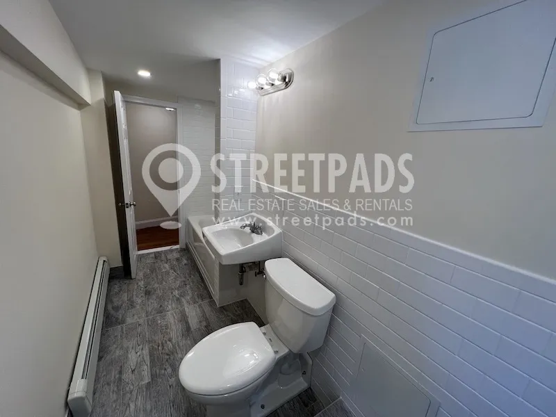 381 Harvard St, Mid-Cambridge