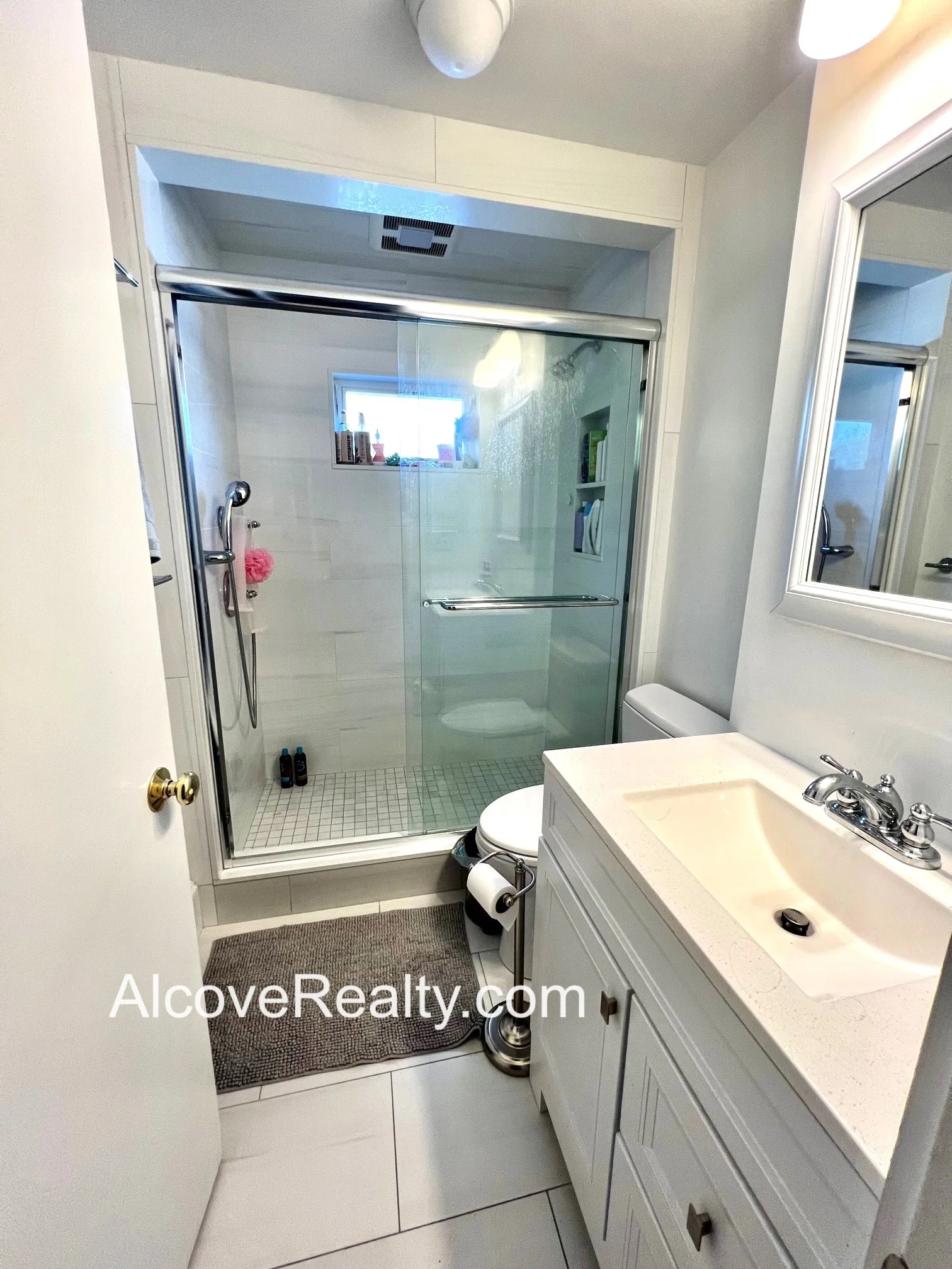 34 Leonard St, Tufts