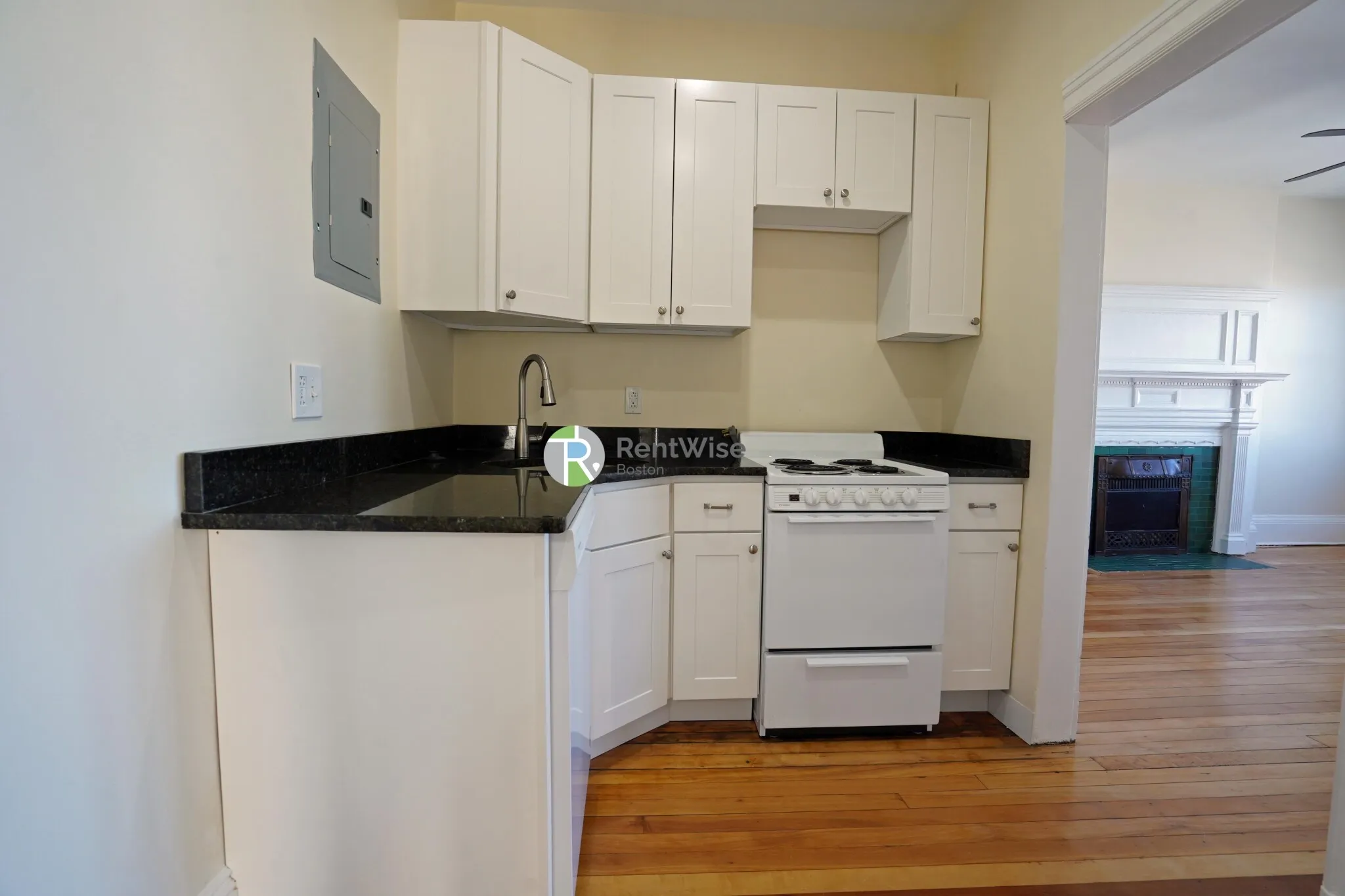 1212 Commonwealth Ave, Brighton