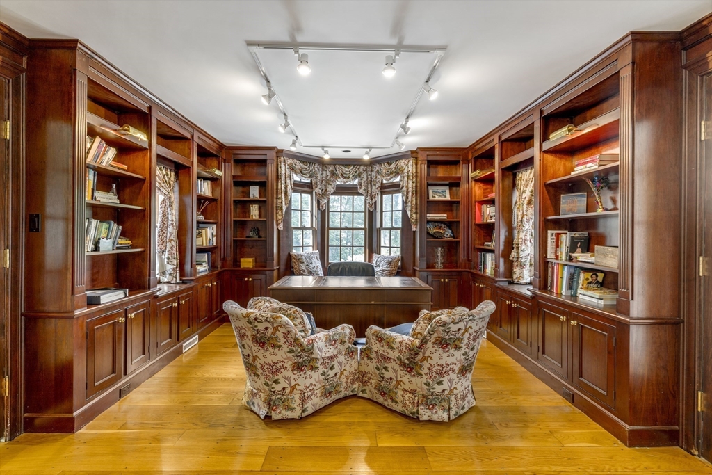 171 Marsh St, Belmont