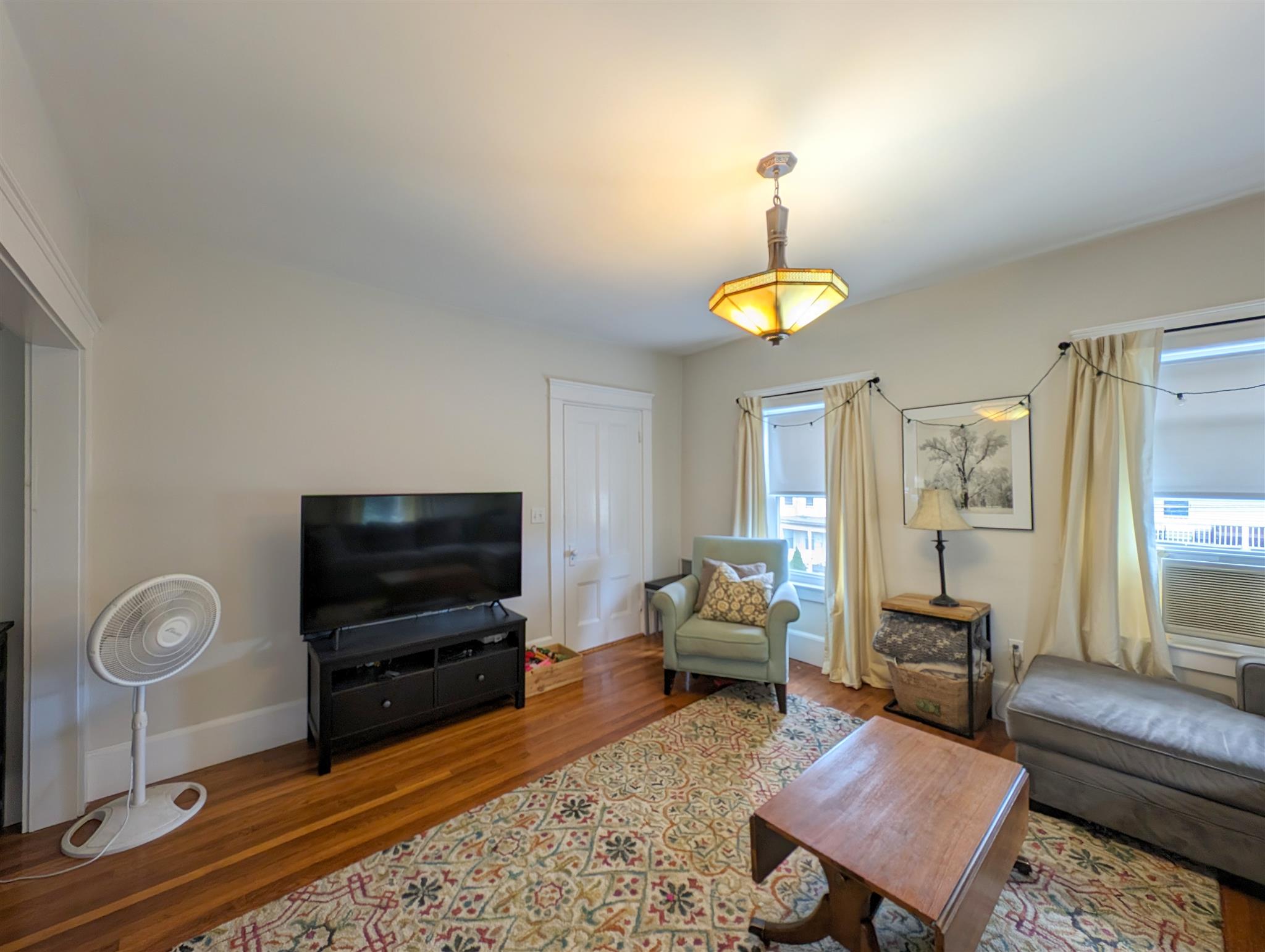 65 Medford St, South Medford