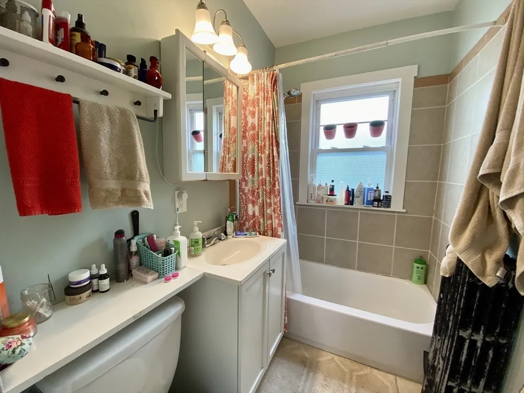 12 Saint Peter St, Jamaica Plain