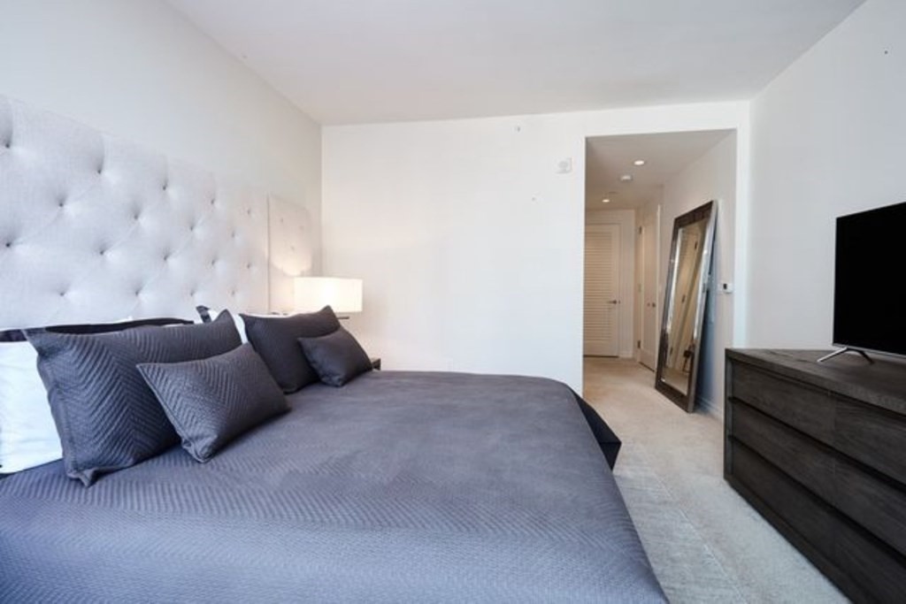 1 Franklin St, Midtown